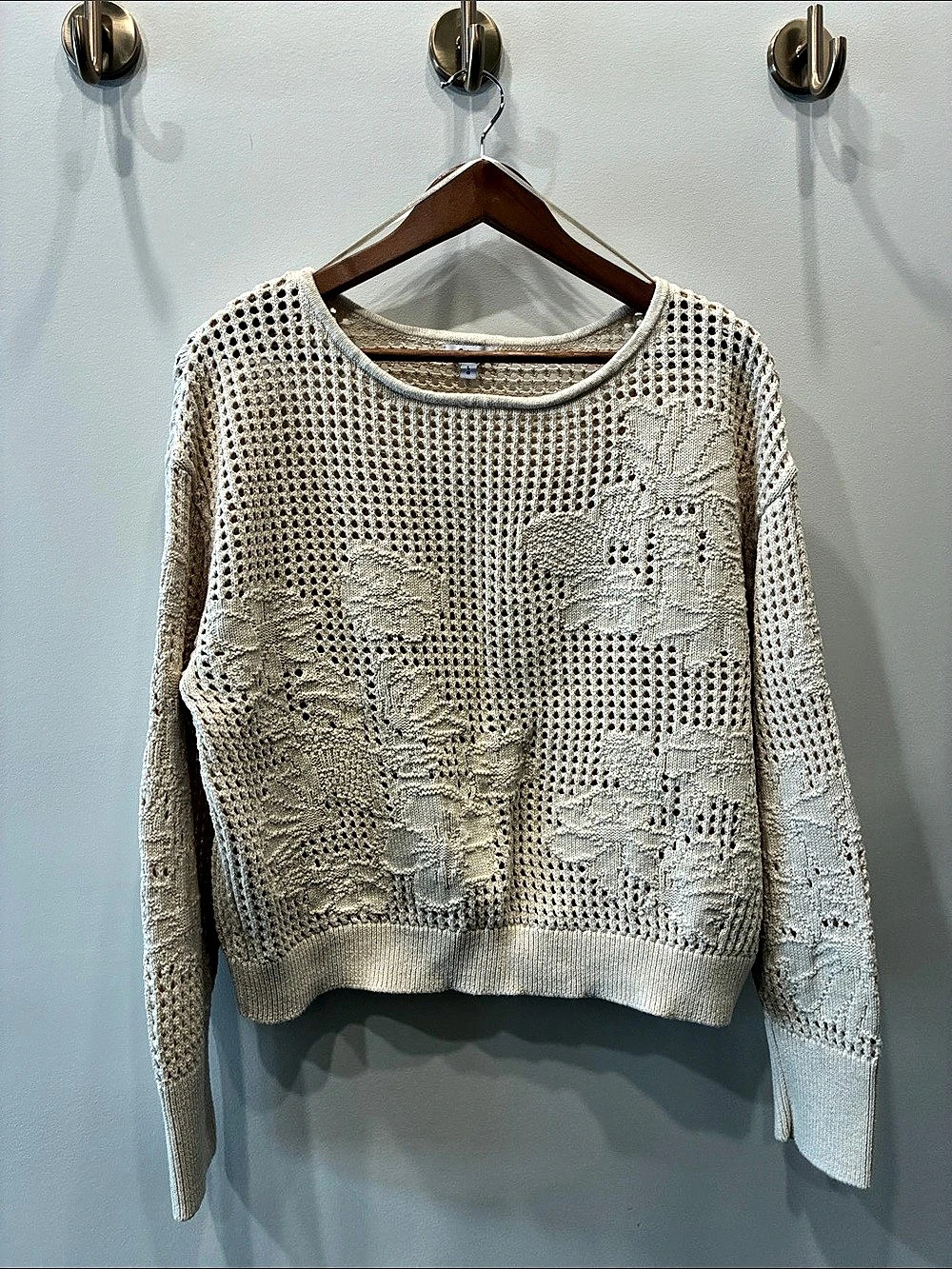 Reitmans Floral Open Knit Cream Sweater / Size Large